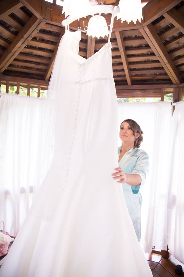 JESSICA IS READY TO GET DRESSED